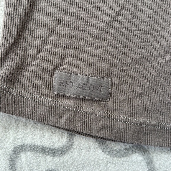 Set Active Ribbed Form Tank - Picture 3 of 4